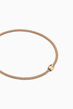 Load image into Gallery viewer, Fope Solo 18k Yellow Gold Necklace with Ornamental clasp