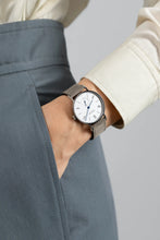 Load image into Gallery viewer, Nomos Tangente 33