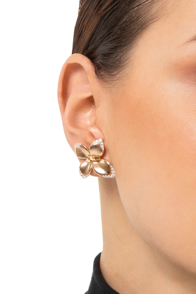 Pasquale Bruni Giardini Segreti Small Flower Earrings in 18k Rose Gold with White Diamonds.