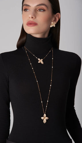 Pasquale Bruni Giardini Segreti Necklace Medium Flower Necklace in 18k Rose Gold with White and Champagne Diamonds.