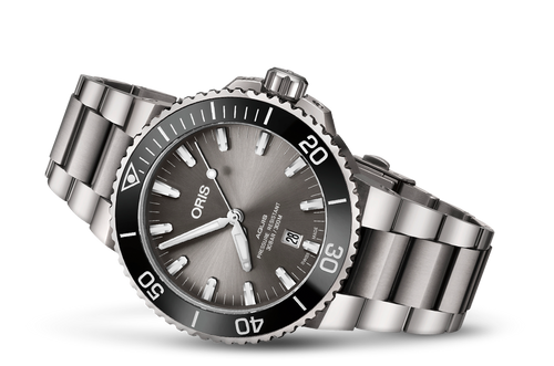 Oris Aquis Date Titanum 43.5mm on Titanium Bracelet