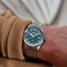 Load image into Gallery viewer, Fortis Flieger F-41 petrol on block bracelet