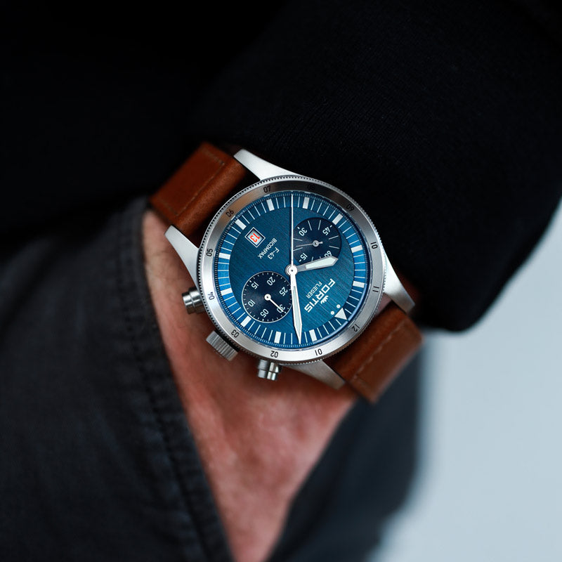 Fortis Flieger F-43 bicompax liberty blue on aviator strap