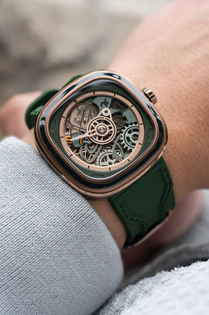 SEVENFRIDAY T2/07 T-Riley Limited Edition