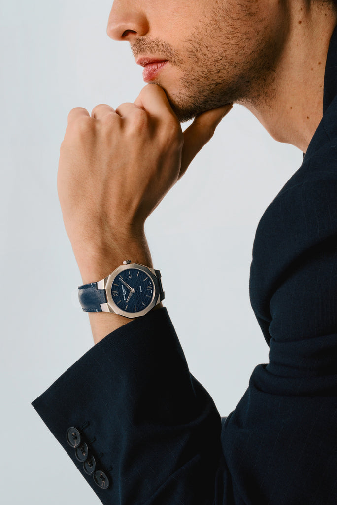 Baume & Mercier Riviera Quartz 39 mm 10846 Blue Dial on Leather