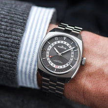 Load image into Gallery viewer, Fortis Vagabond V-40 Urban Shadow on block bracelet Pre-Order