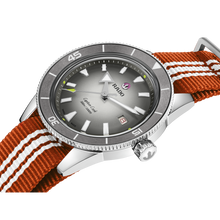 Load image into Gallery viewer, Rado Captain Cook X Tennis Limited Edition Grey 39mm on Bracelet -extra nato straps
