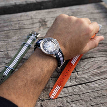 Load image into Gallery viewer, Rado Captain Cook X Tennis Limited Edition Grey 39mm on Bracelet -extra nato straps