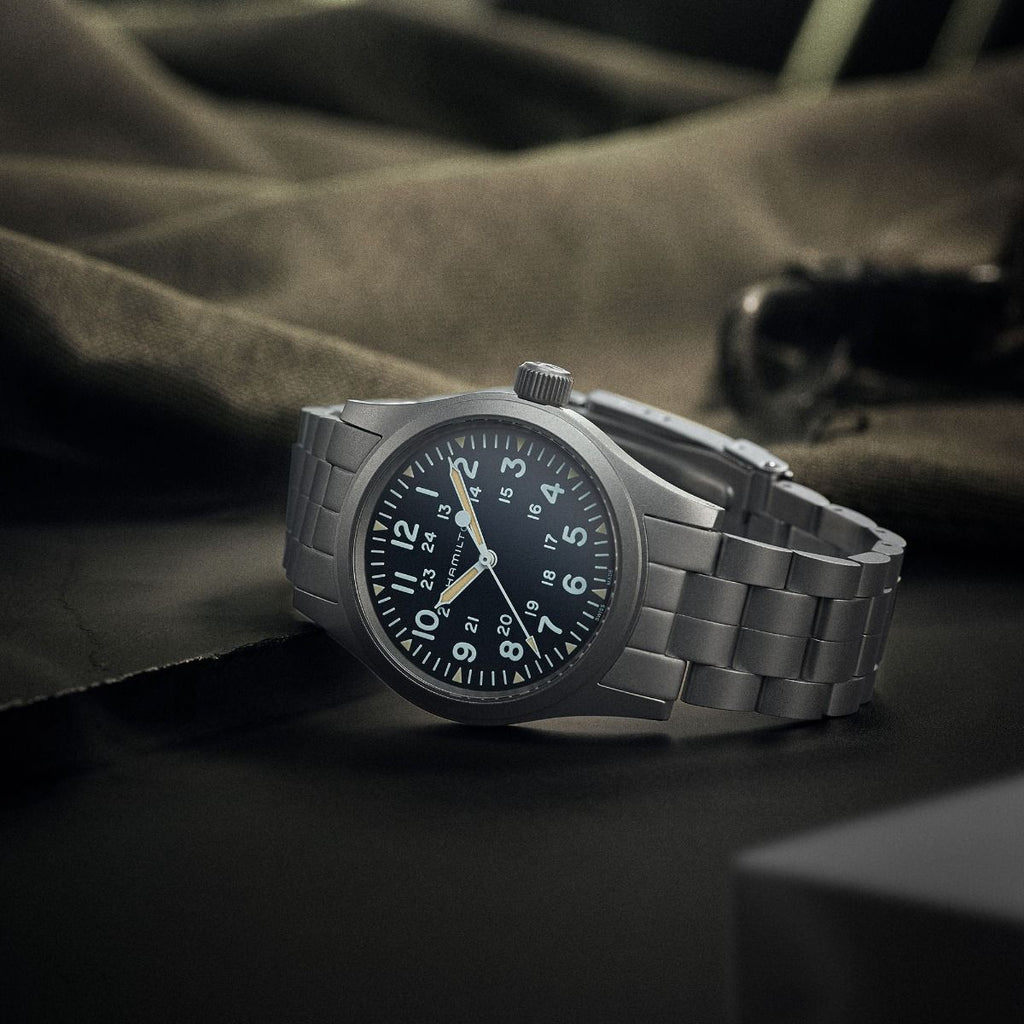 Hamilton Khaki Field Mechanical 38mm black on Bracelet