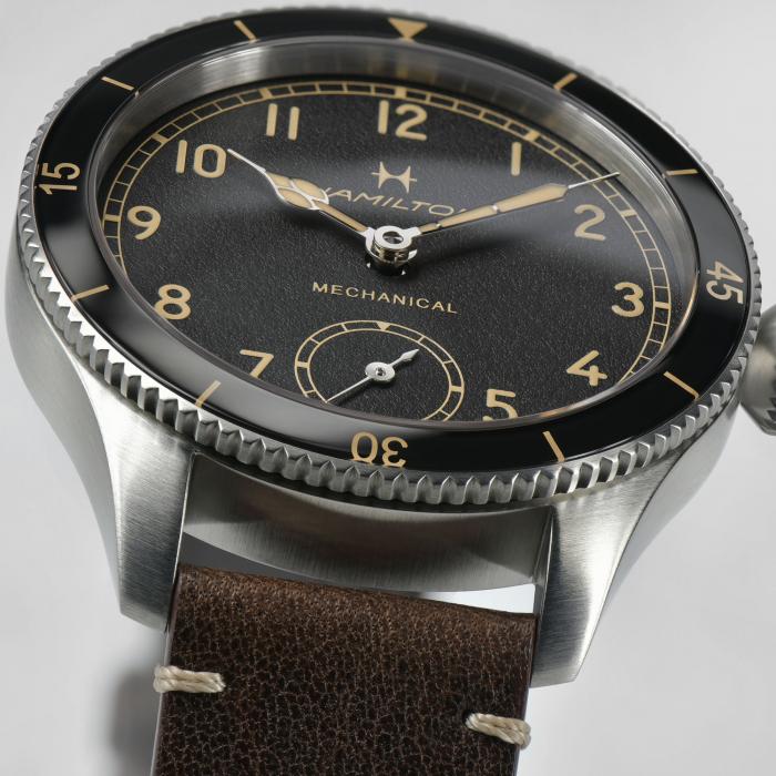 Hamilton Khaki Aviation Pilot Pioneer 43mm on leather