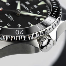 Load image into Gallery viewer, Hamilton Khaki Navy Scuba Auto Black Dial Black Bezel on Rubber 43mm