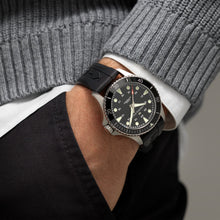 Load image into Gallery viewer, Hamilton Khaki Navy Scuba Auto Black Dial Black Bezel on Rubber 43mm