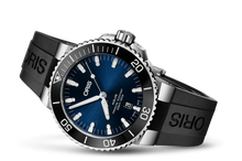 Load image into Gallery viewer, Oris Aquis Date Blue 43.5mm Black Rubber