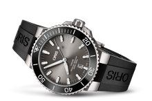 Load image into Gallery viewer, Oris Aquis Date Titanum 43.5mm Rubber