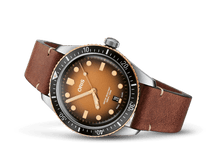 Load image into Gallery viewer, Oris Divers Bronze Sixty-Five Brown 2 Tones Leather