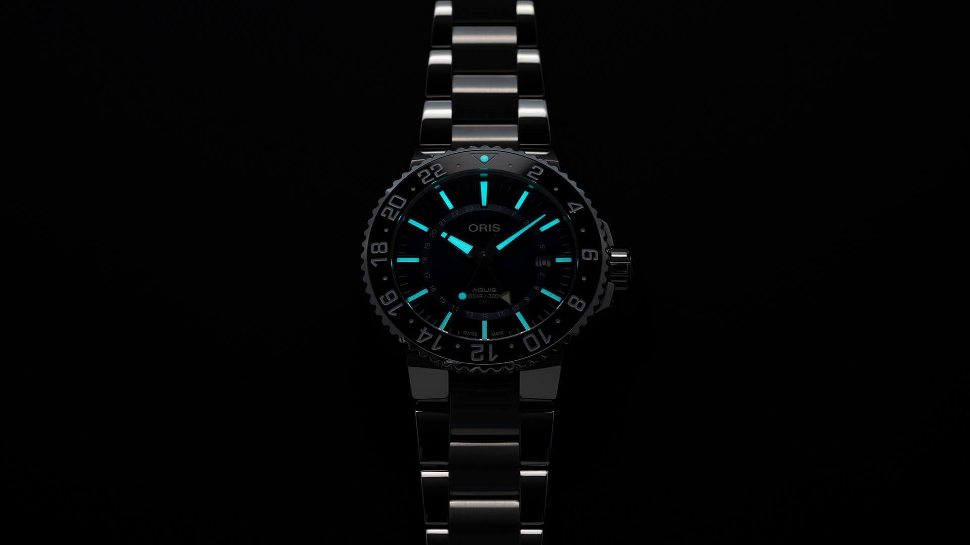 Aquis gmt date sales