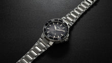 Load image into Gallery viewer, Oris Aquis Date Calibre 400 Antracite 41.5mm Bracelet