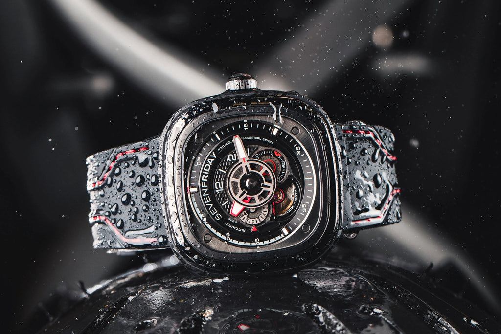SEVENFRIDAY P3C/02 RACER III with Rubber Strap