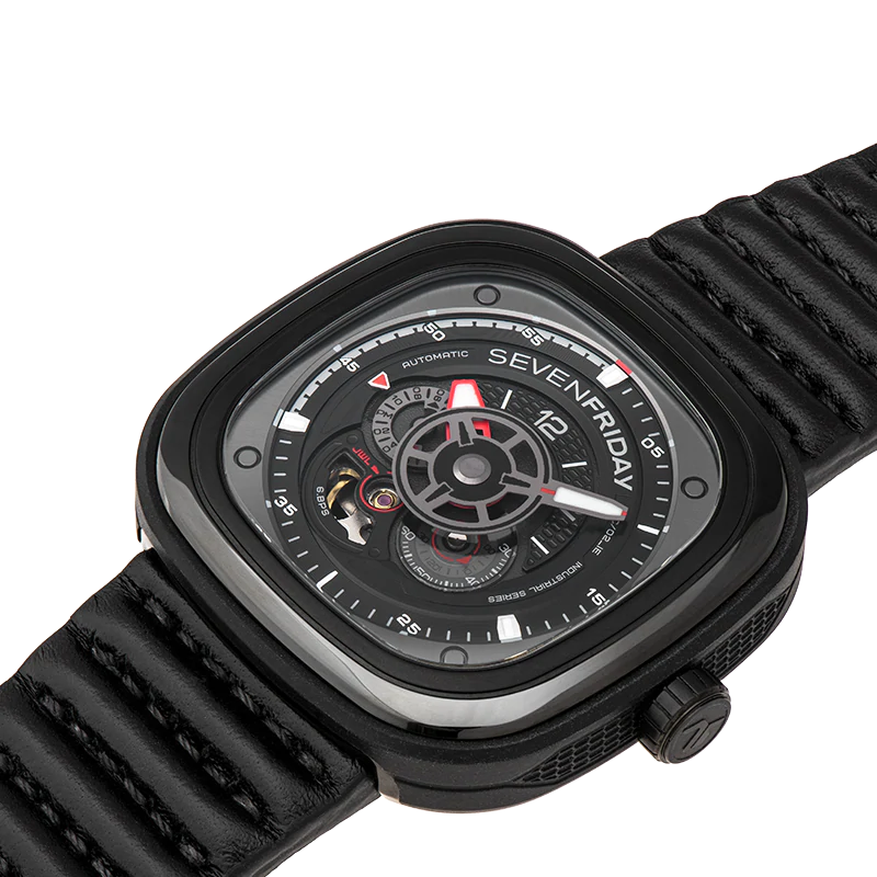 Sevenfriday black 2025